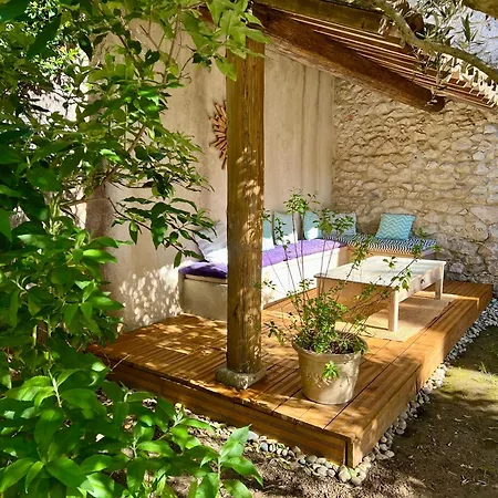 La Maison Des Autres, Piscine Chauffee, Chambres D'Hotes Proches Uzes, Nimes, Pont Du Gard Saint-Genies-de-Malgoires Exterior photo