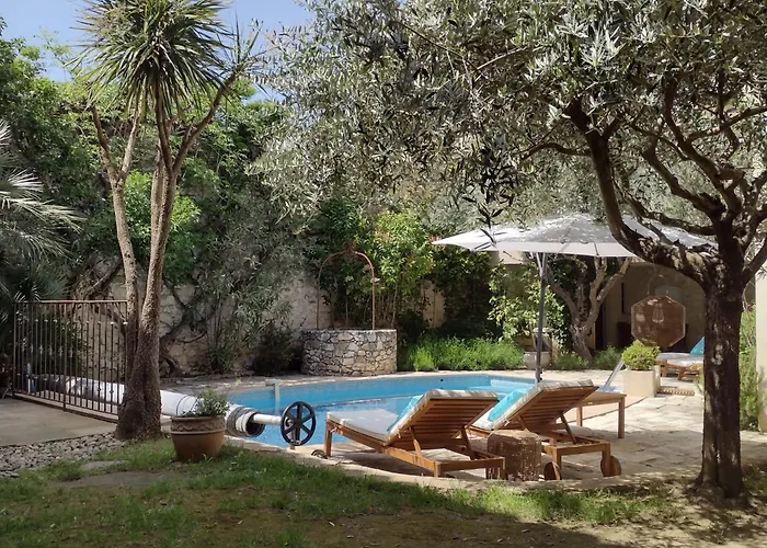 La Maison Des Autres, Piscine Chauffee, Chambres D\'Hotes Proches Uzes, Nimes, Pont Du Gard