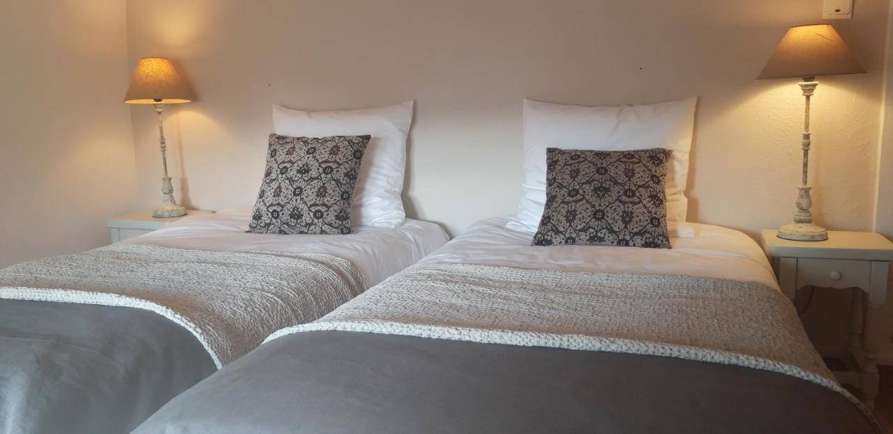 La Maison Des Autres, Piscine Chauffee, D'hotes Proches Uzes, Nimes, Pont Du Gard Guest house