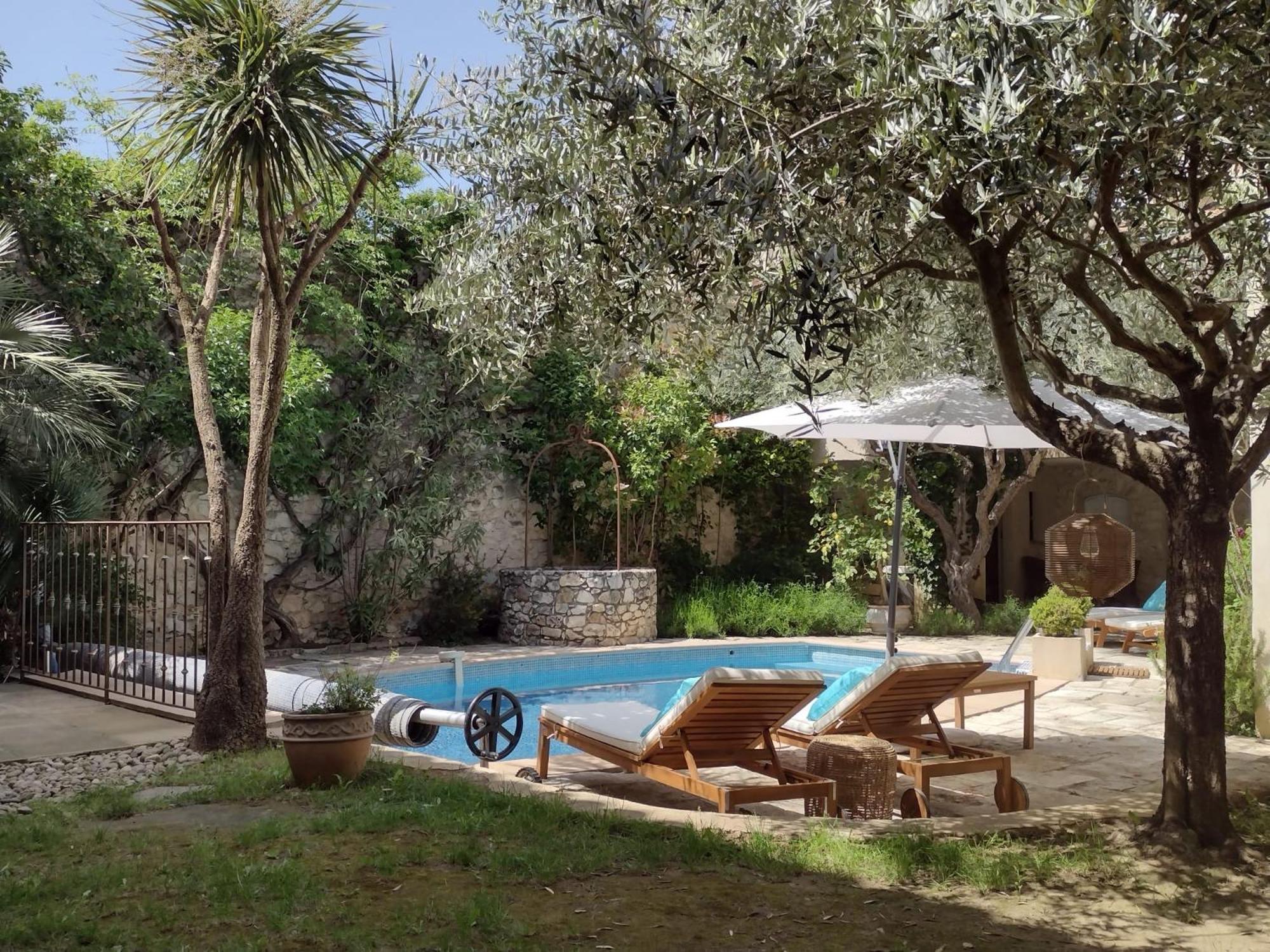 La Maison Des Autres, Piscine Chauffee, D'hotes Proches Uzes, Nimes, Pont Du Gard *